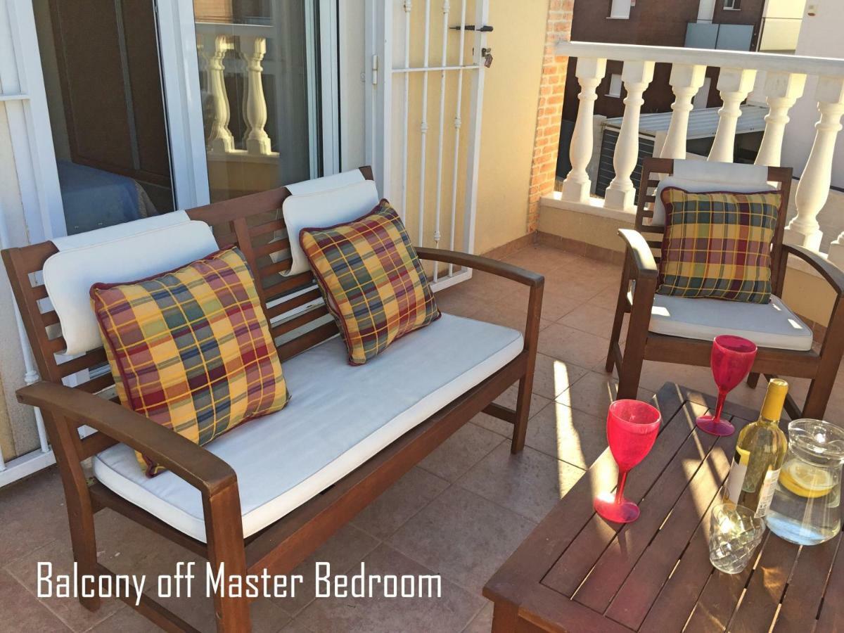 Vickys Villa Puerto Marino エクステリア 写真