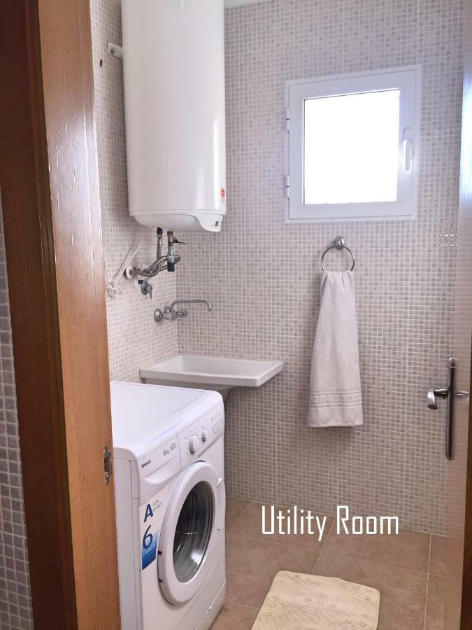 Vickys Villa Puerto Marino エクステリア 写真