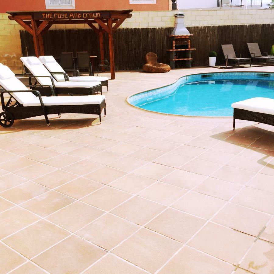 Vickys Villa Puerto Marino エクステリア 写真